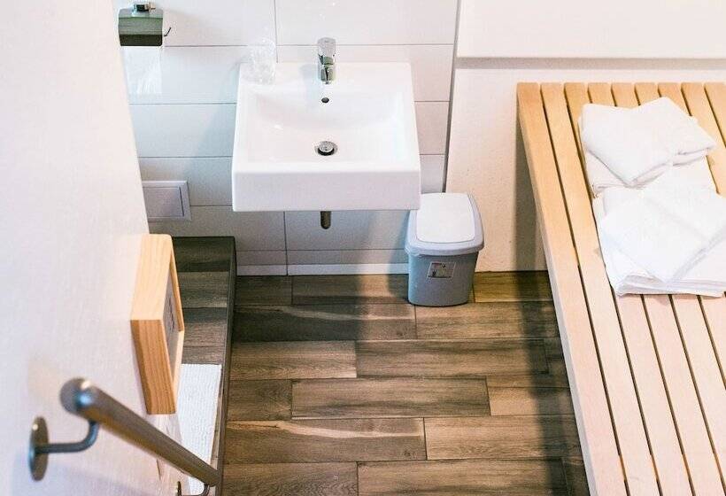 هتل Apartments & Wellness Skok