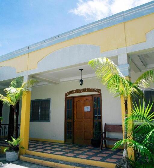 בית מלון כפרי Atiatihan Festival