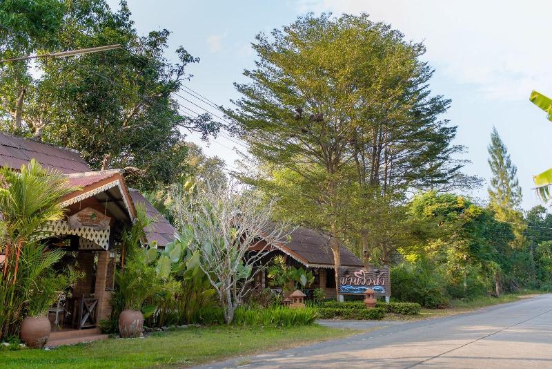 ホテル Banviewnam Camping & Resort