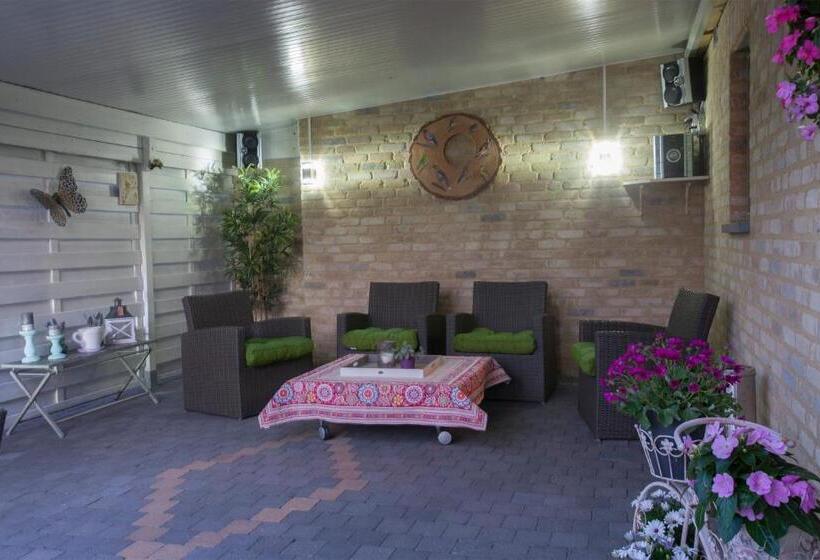 בית מלון כפרי B&b De Watering