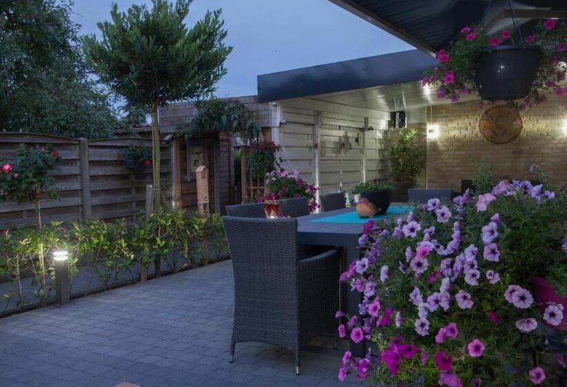 בית מלון כפרי B&b De Watering