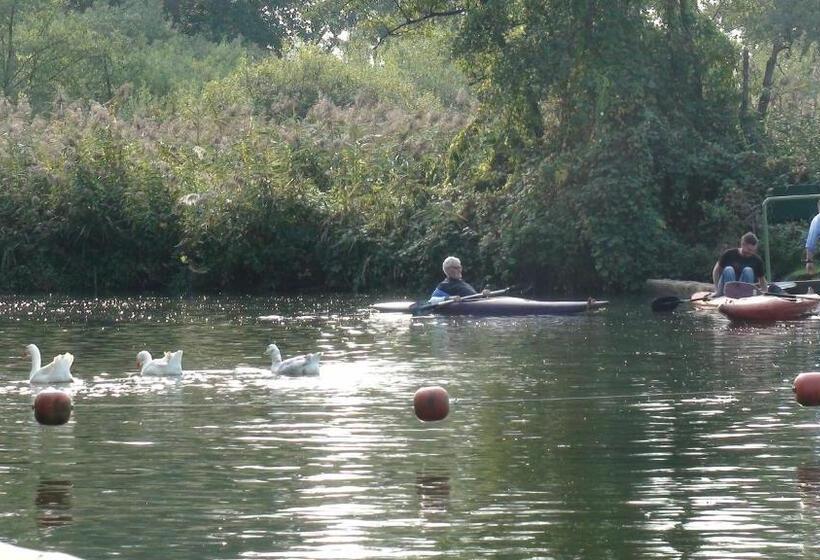 בית מלון כפרי B&b De Watering