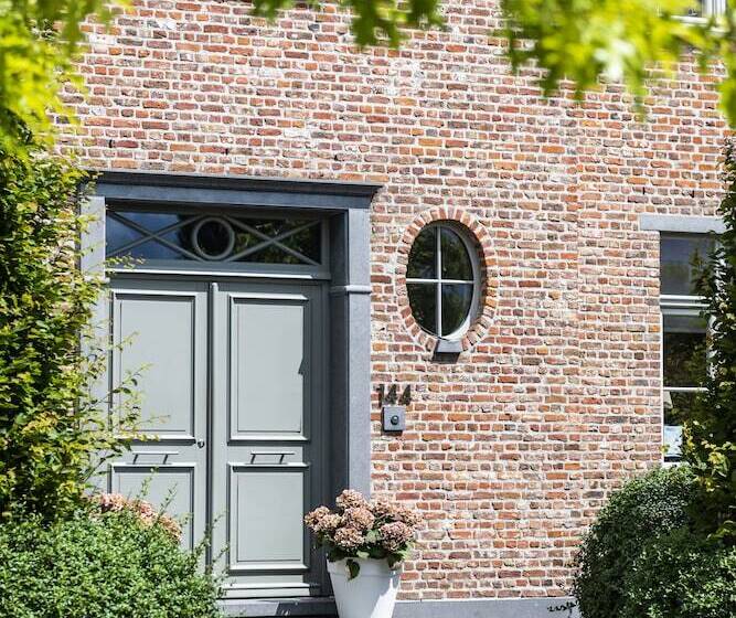 Отель B&b La Cereza