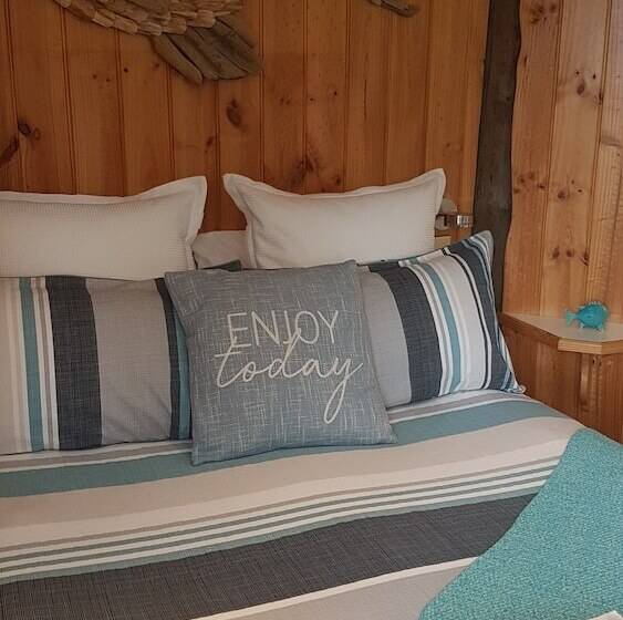 בית מלון כפרי Bed In The Treetops Bed & Breakfast