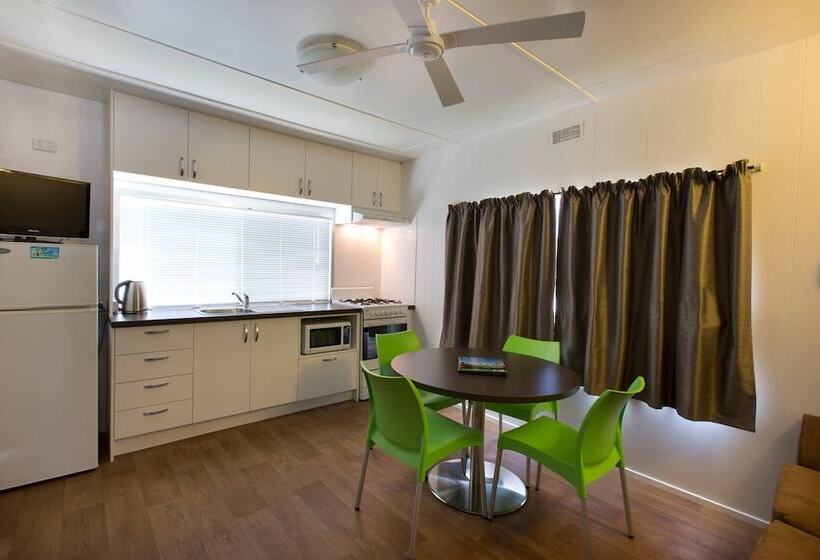 בית מלון כפרי Big4 Mornington Peninsula Holiday Park