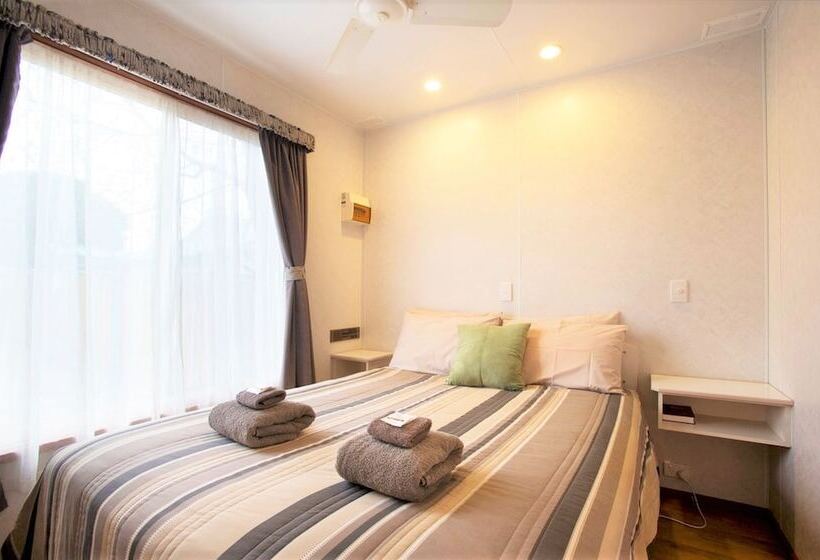 בית מלון כפרי Big4 Mornington Peninsula Holiday Park