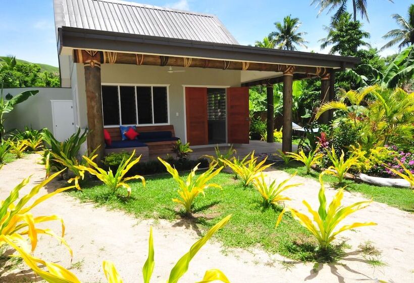 هتل Blue Lagoon Beach Resort