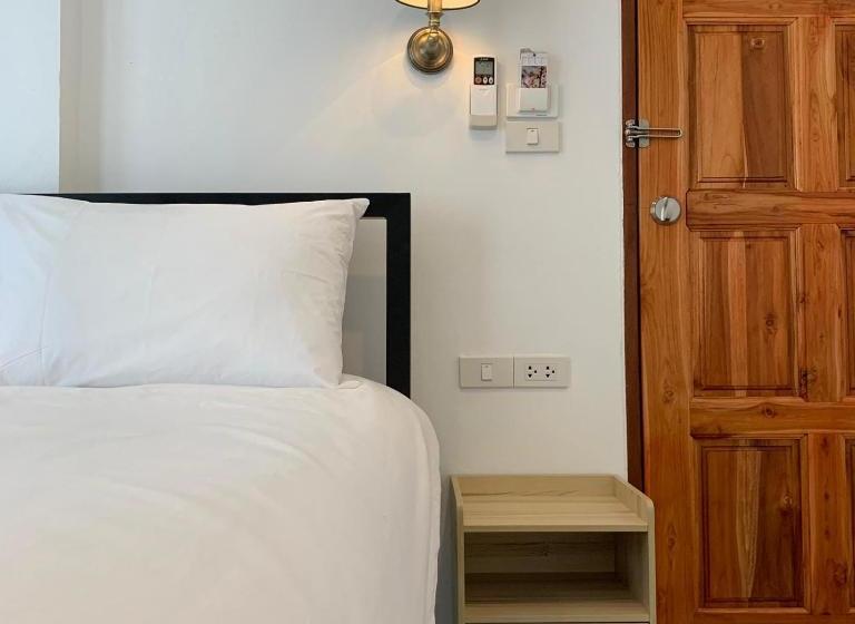 Chaweng Best Hotel And Hostel Samui