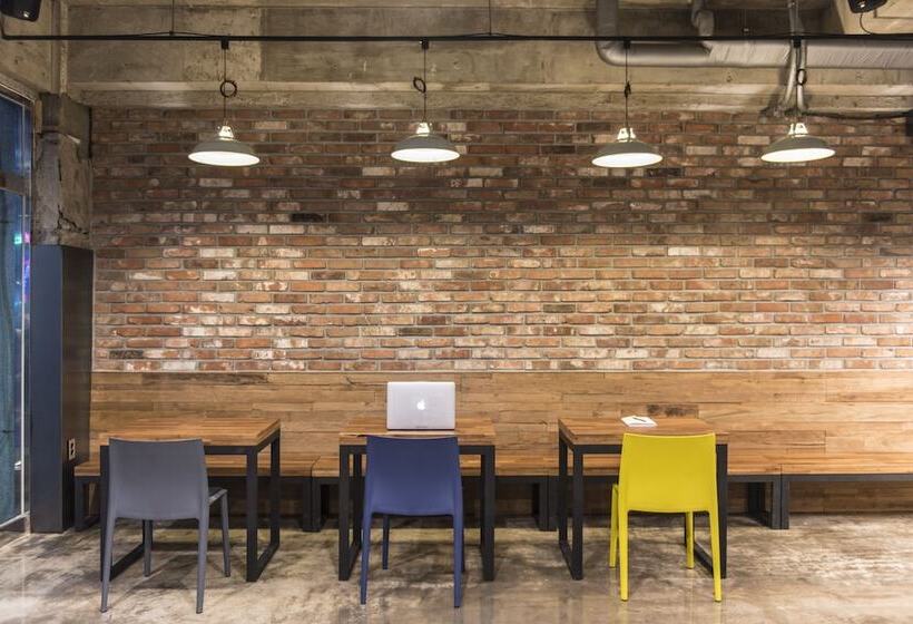 Check Inn Hotel Jeju