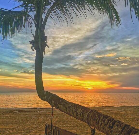 בית מלון כפרי C&n Kho Khao Beach Resort   Sha Plus