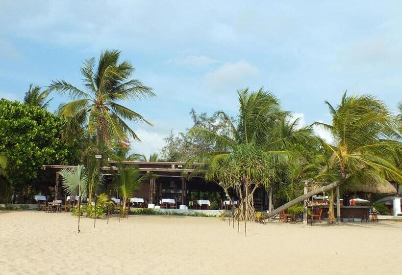 בית מלון כפרי C&n Kho Khao Beach Resort   Sha Plus