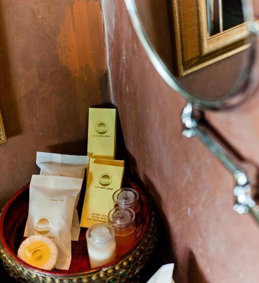 בית מלון כפרי C&n Kho Khao Beach Resort   Sha Plus