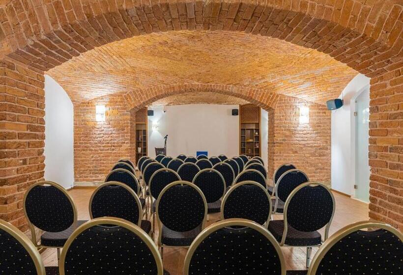 هتل Concorde Old Bucharest