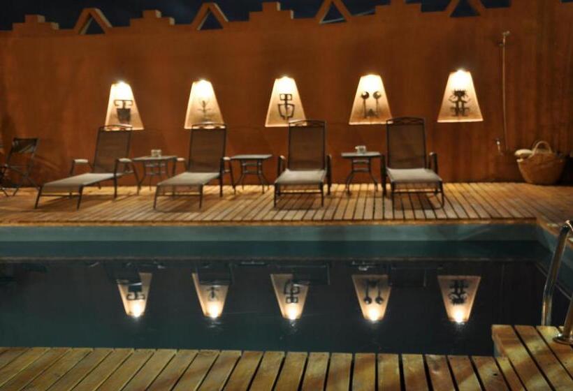 酒店 Es Pueblo De Tierra