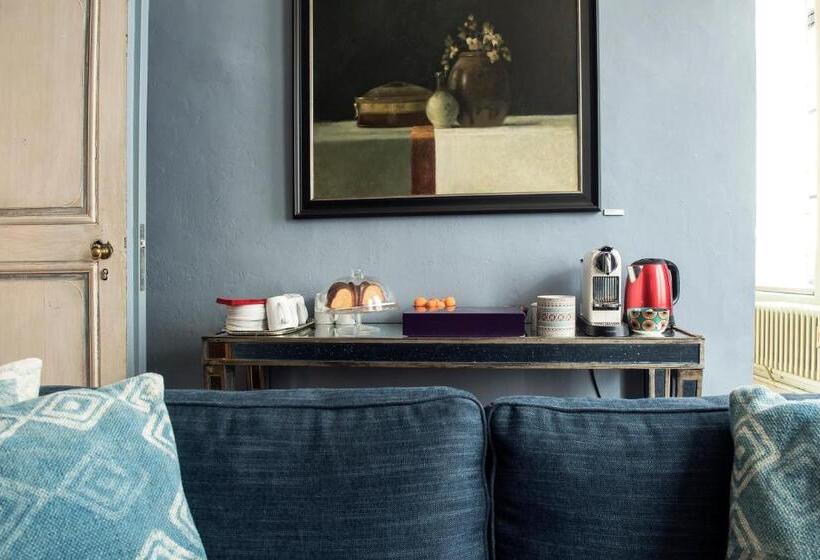 호텔 Ganda Rooms & Suites