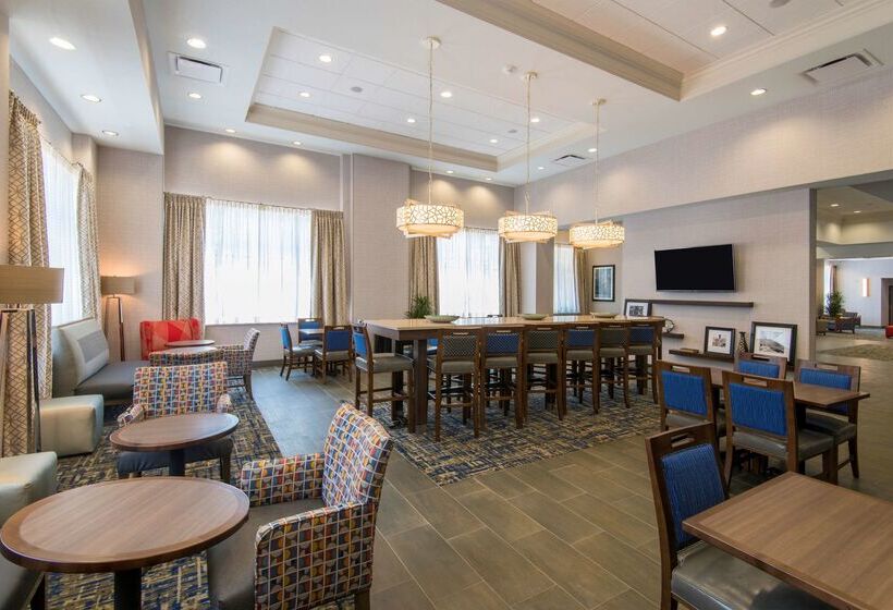 فندق Hampton Inn & Suites Tulsa Downtown