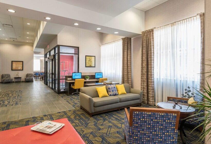 فندق Hampton Inn & Suites Tulsa Downtown