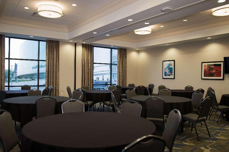 فندق Hampton Inn & Suites Tulsa Downtown