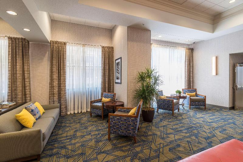 בית מלון כפרי Hampton Inn & Suites Tulsa Downtown