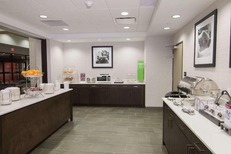 בית מלון כפרי Hampton Inn & Suites Tulsa Downtown
