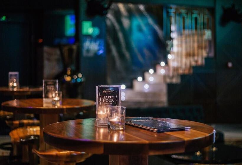 Hugo S Boutique Hotel   Adults Only