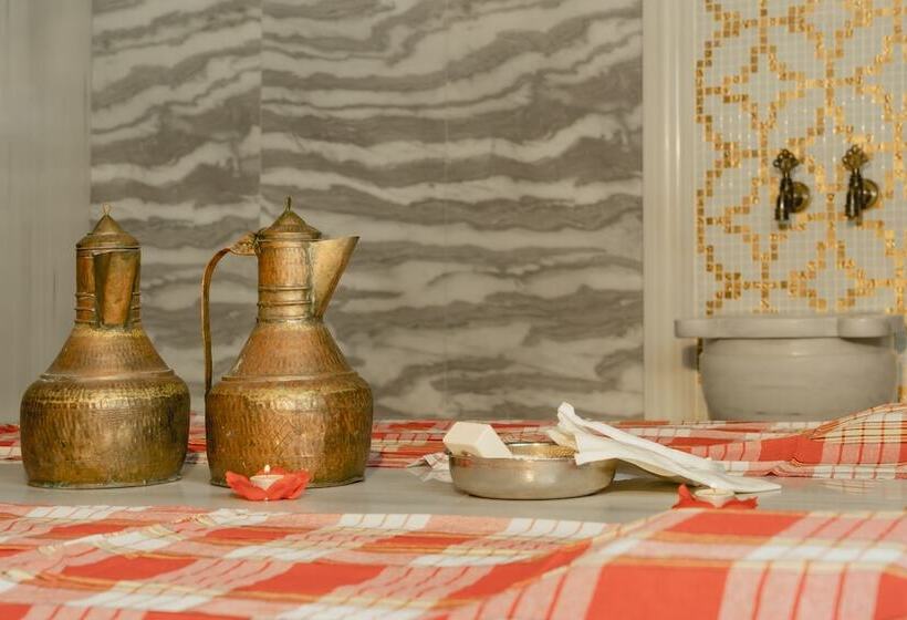 Hugo S Boutique Hotel   Adults Only