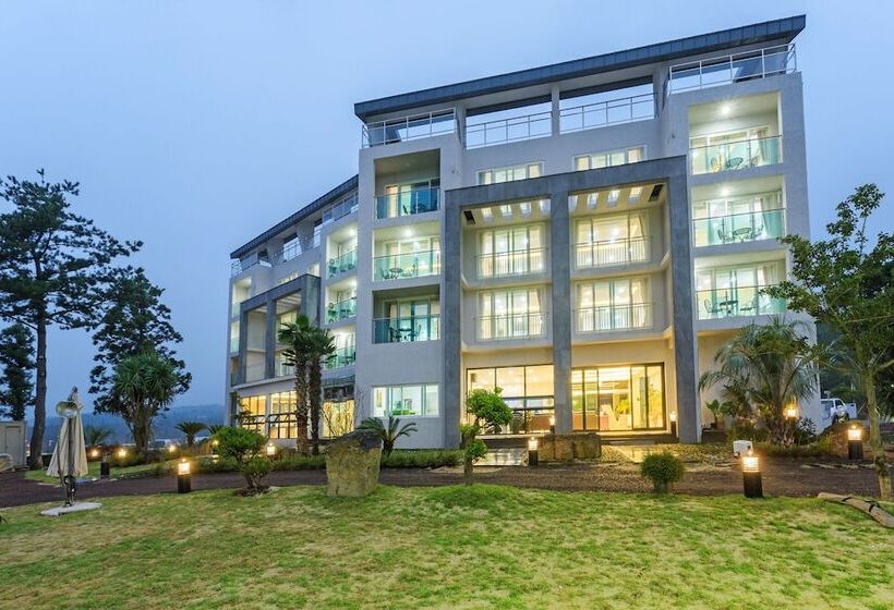 בית מלון כפרי Jeju M Resort