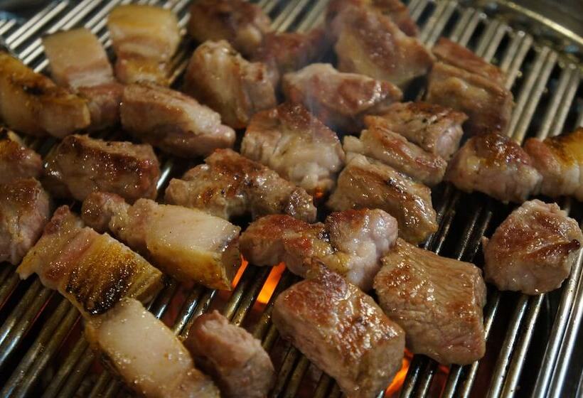 בית מלון כפרי Jeju M Resort