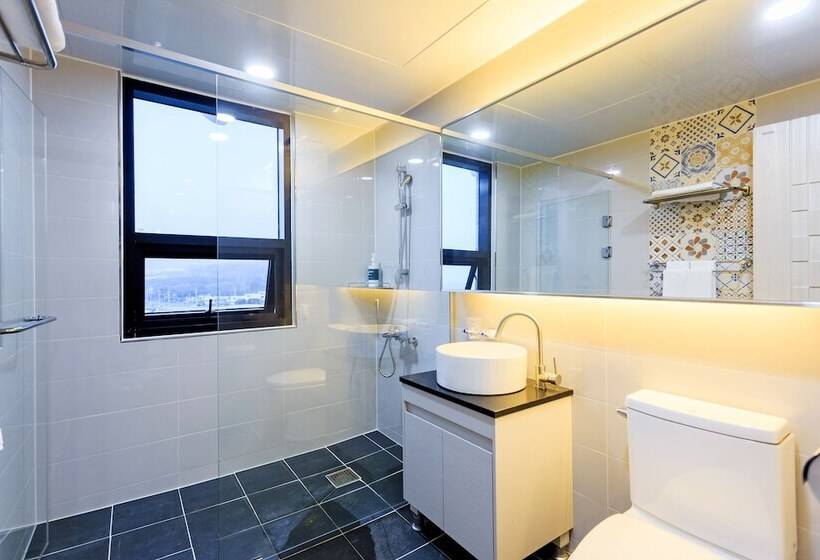 בית מלון כפרי Jeju M Resort