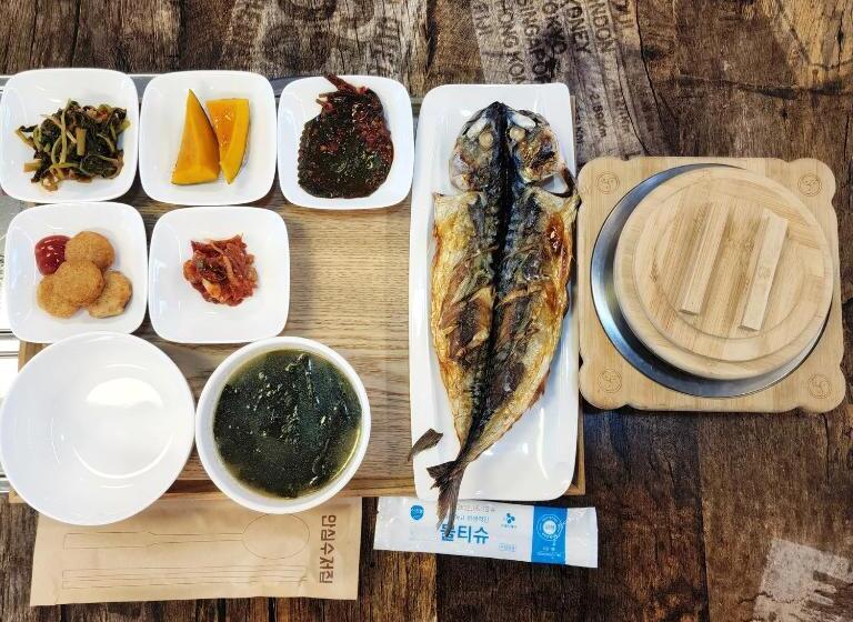 בית מלון כפרי Jeju M Resort