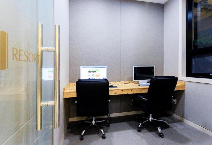 בית מלון כפרי Jeju M Resort