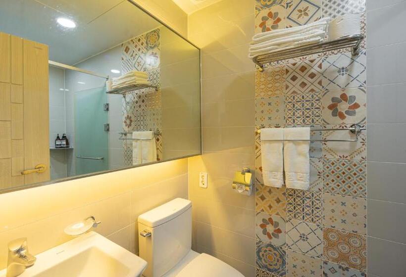 בית מלון כפרי Jeju M Resort