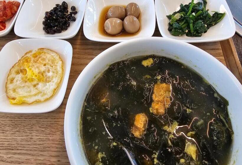 בית מלון כפרי Jeju M Resort