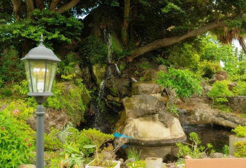 בית מלון כפרי Jeju M Resort