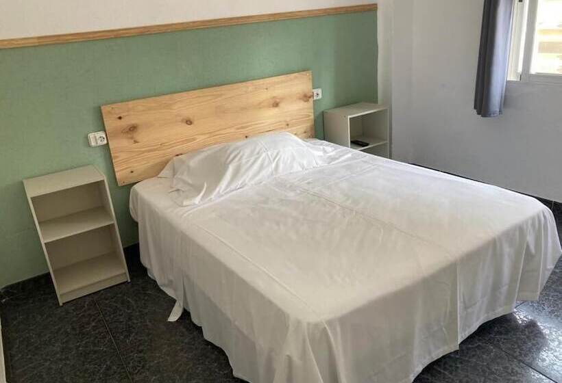 فندق Malvarrosa Beach Rooms