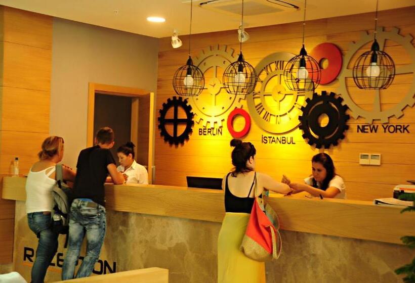 ホテル Orfeus Queen Spa