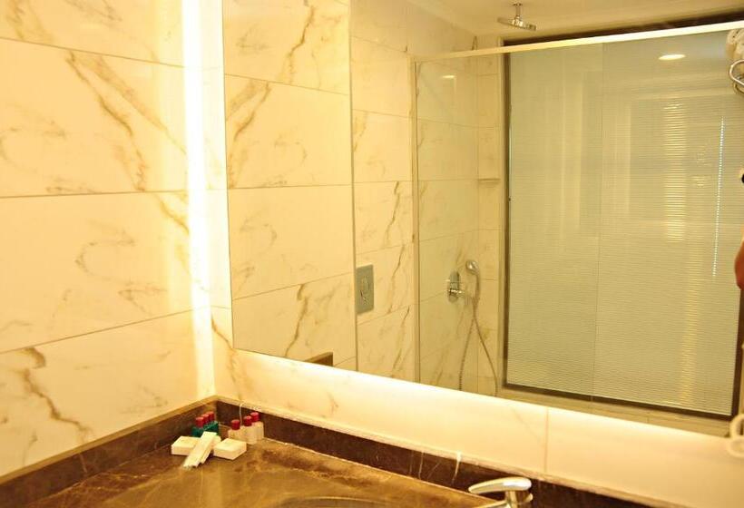 ホテル Orfeus Queen Spa