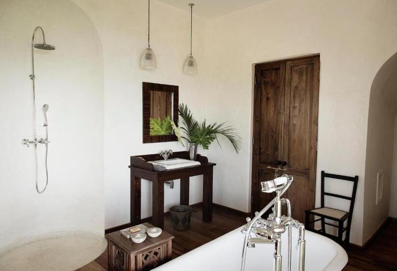 فندق Qambani Luxury Resort