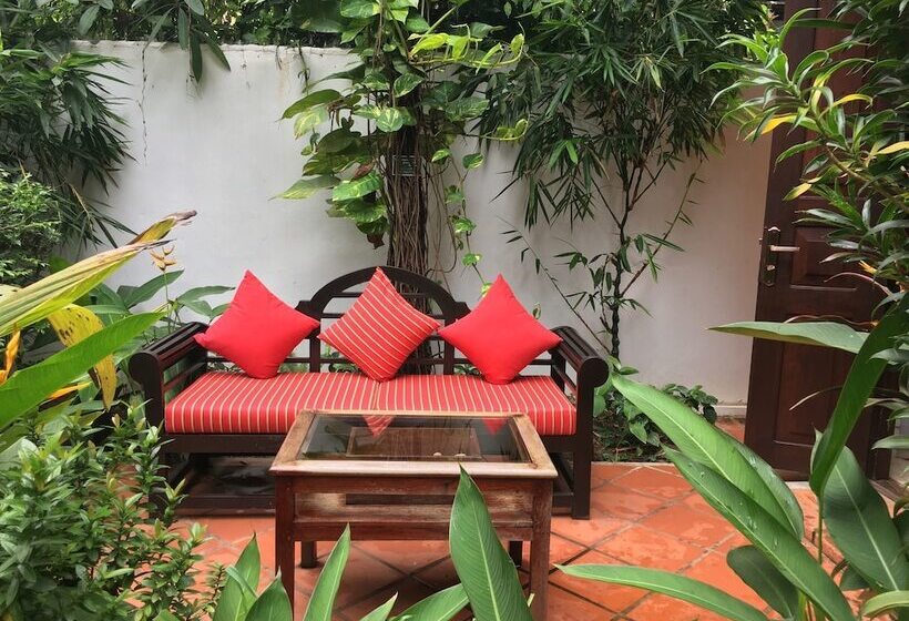 هتل Resort La Villa Loti