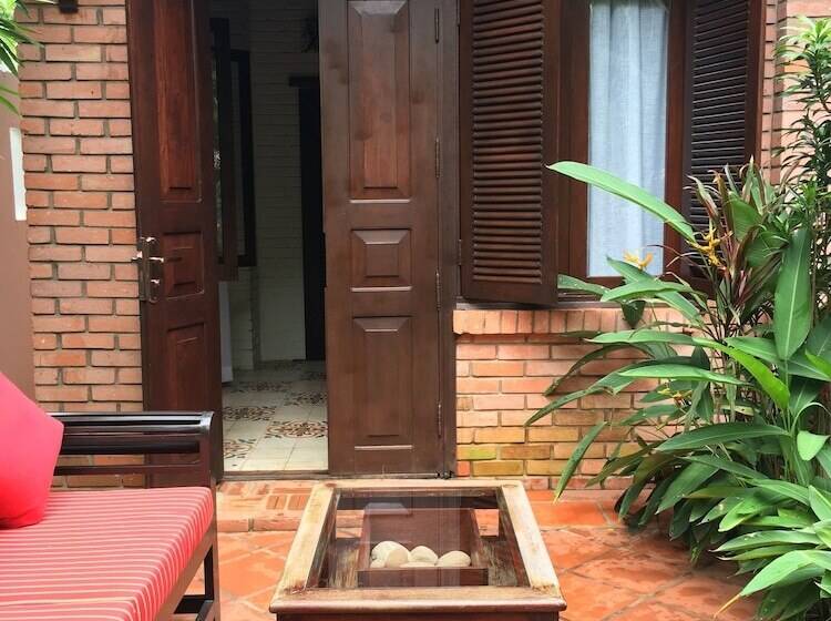 هتل Resort La Villa Loti