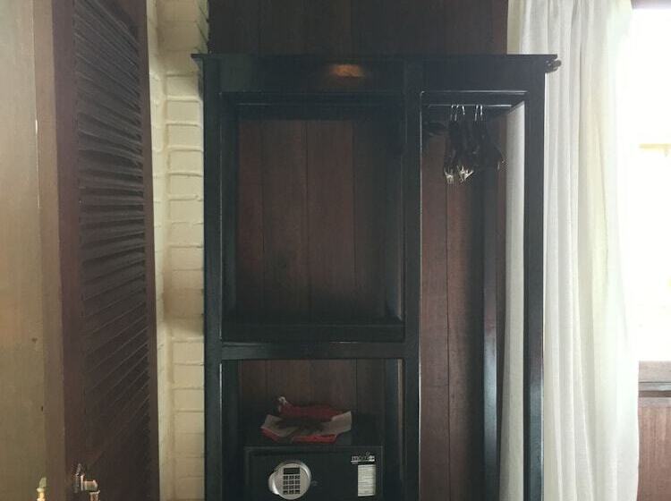 هتل Resort La Villa Loti