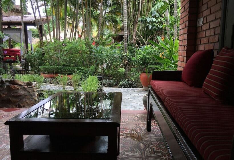 هتل Resort La Villa Loti