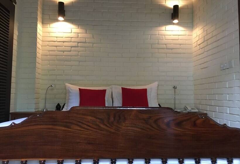 هتل Resort La Villa Loti