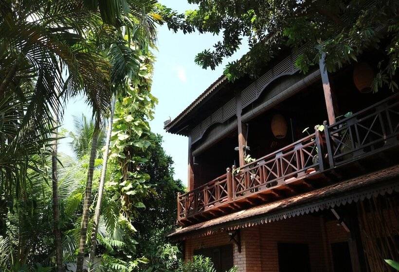 هتل Resort La Villa Loti