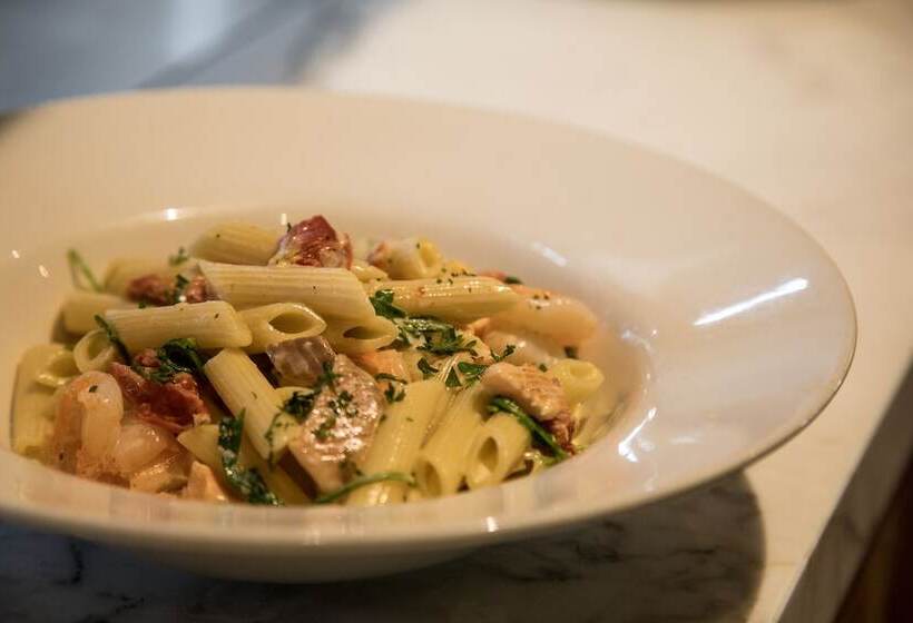 The Corner Hotel Alexandra