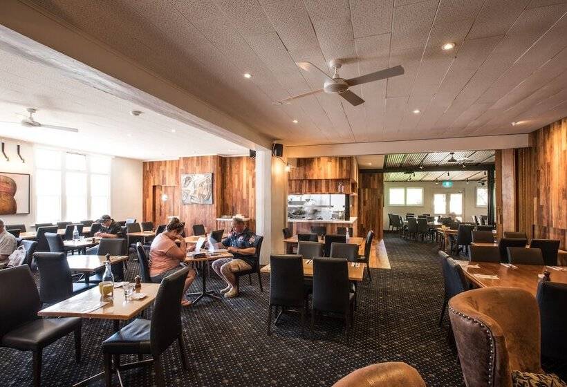 The Corner Hotel Alexandra