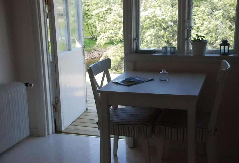 بنسيون L Villa Ronne