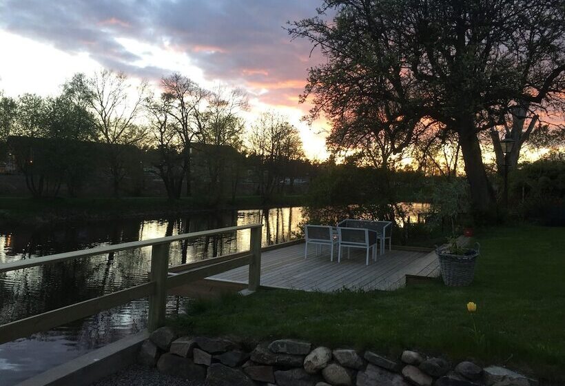 بنسيون L Villa Ronne