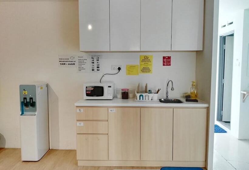 Roof Talk Theme Hostel