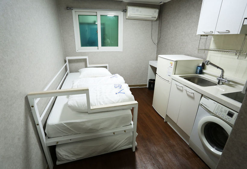 Star Hostel Myeongdong Family